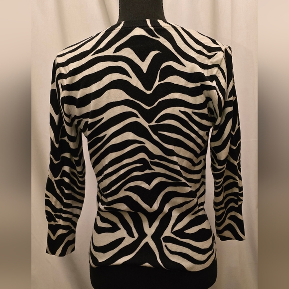 White House Black Market Monochrome Knit Sweater - Picture 2 of 4